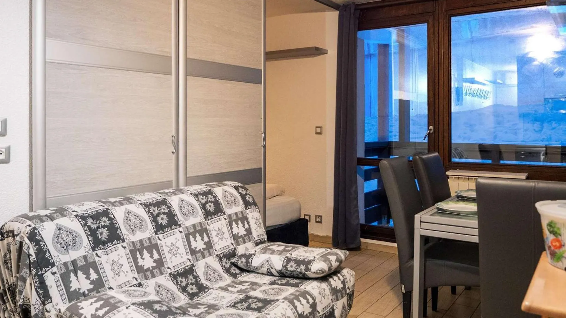 Appartement Moderne A Val Thorens - 4 Pers, 3 Flocons Argent, Balcon Nord, Skis Aux Pieds - Fr-1-637-36 Daire